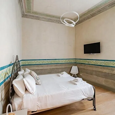 Apartamento Elegant, Steps From Piazza Della Signoria *
