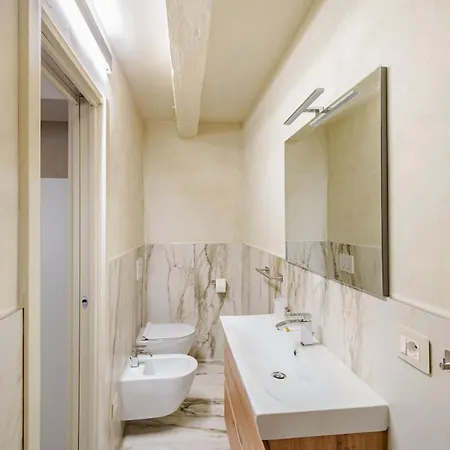 Апартаменты Elegant, Steps From Piazza Della Signoria