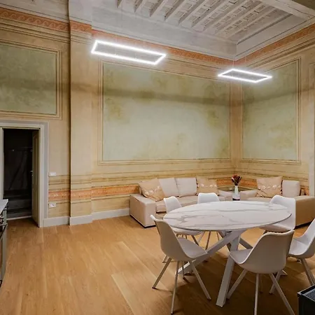 Apartamento Elegant, Steps From Piazza Della Signoria Florença