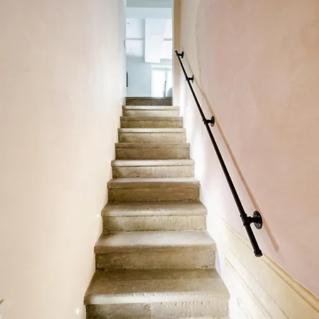 Elegant, Steps From Piazza Della Signoria *