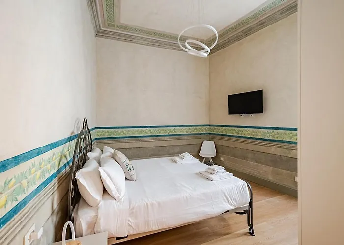 Апартаменты Elegant, Steps From Piazza Della Signoria *